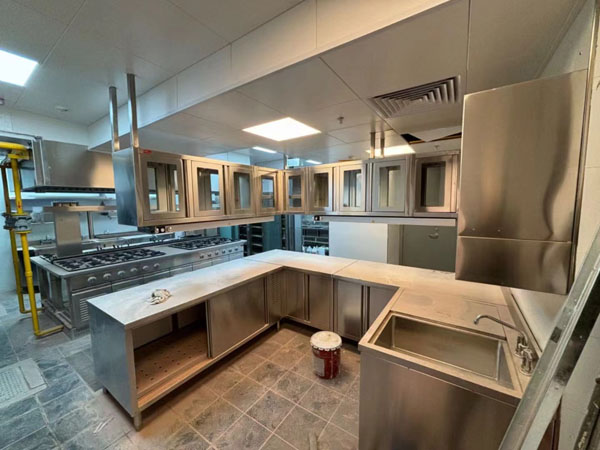 某饭店商用厨具施工现场展示